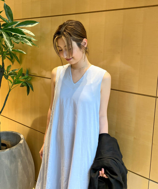 NATSUKIさんの「BEAMS WOMEN｜ポインテッド ヌードサンダル .M」を使ったコーディネート