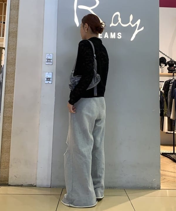 れいなさんの「BEAMS WOMEN｜ダメージ スウェット パンツ」を使ったコーディネート
