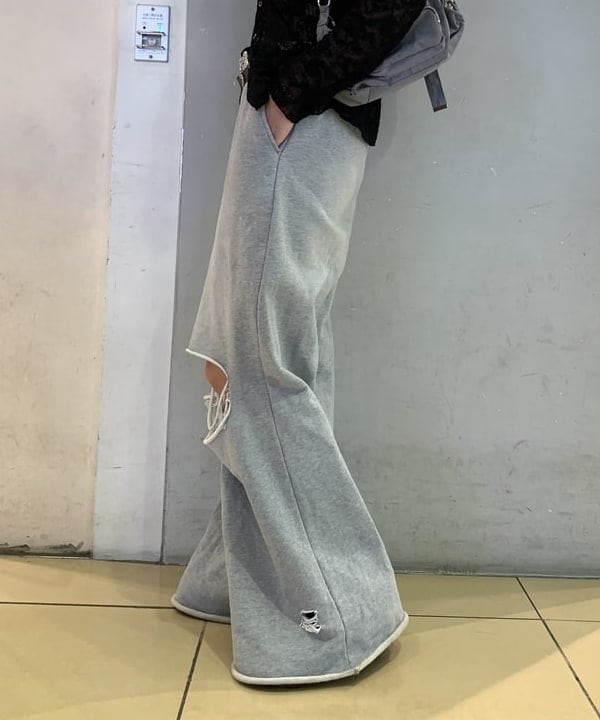 れいなさんの「BEAMS WOMEN｜ダメージ スウェット パンツ」を使ったコーディネート