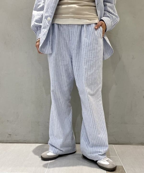 津藤 理佐子さんの「BEAMS WOMEN｜ストライプ チェック ビッグ ジャケット」を使ったコーディネート