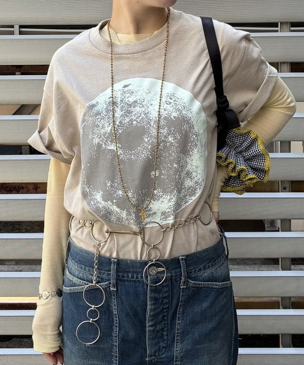 森川 夏衣さんの「BEAMS WOMEN｜Cotton Expressions / GLOW MOON TEE」を使ったコーディネート