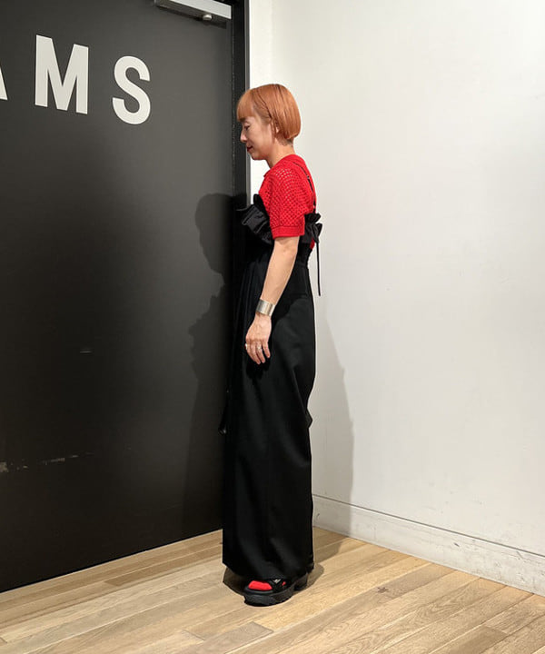 吉田 奈央さんの「BEAMS WOMEN｜フリル ギャザー サロペット」を使ったコーディネート