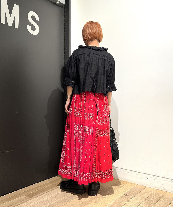吉田 奈央さんの「BEAMS WOMEN｜コットン リネン フリル ギャザー ショートスリーブ」を使ったコーディネート