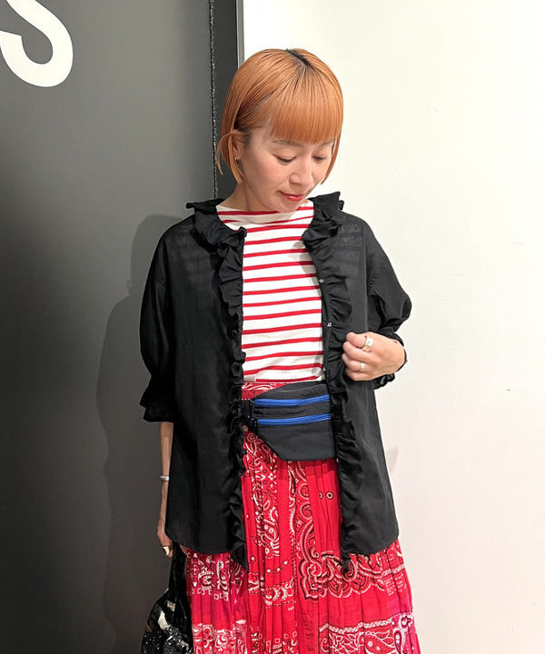 吉田 奈央さんの「BEAMS WOMEN｜コットン リネン フリル ギャザー ショートスリーブ」を使ったコーディネート