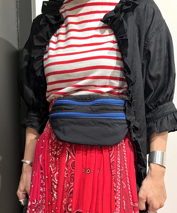 吉田 奈央さんの「BEAMS WOMEN｜コットン リネン フリル ギャザー ショートスリーブ」を使ったコーディネート