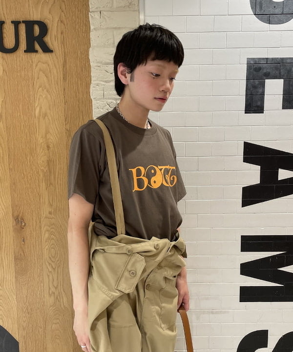 マツミヤさんの「BEAMS WOMEN｜ポリエステル コットン ツイル ショート スリーブ オールインワン」を使ったコーディネート