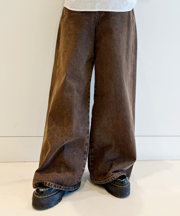 りかちょび/岸本梨佳さんの「BEAMS WOMEN｜オーバーダイ デニム パンツ」を使ったコーディネート