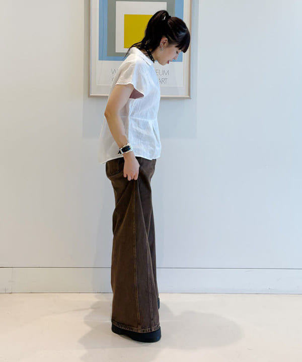 りかちょび/岸本梨佳さんの「BEAMS WOMEN｜オーバーダイ デニム パンツ」を使ったコーディネート