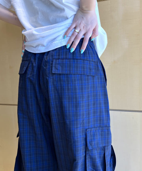 Hazukiさんの「BEAMS WOMEN｜チェック カーゴ イージーパンツ」を使ったコーディネート