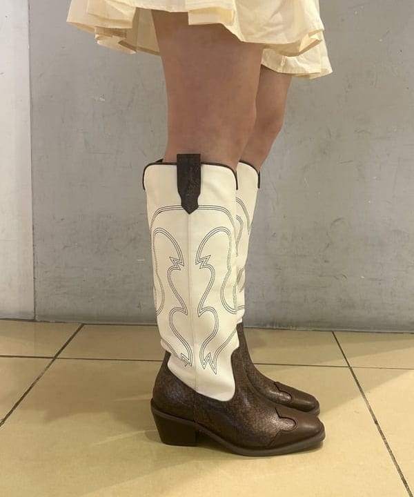 ヒナさんの「BEAMS WOMEN｜フラワー パール ネックレス」を使ったコーディネート