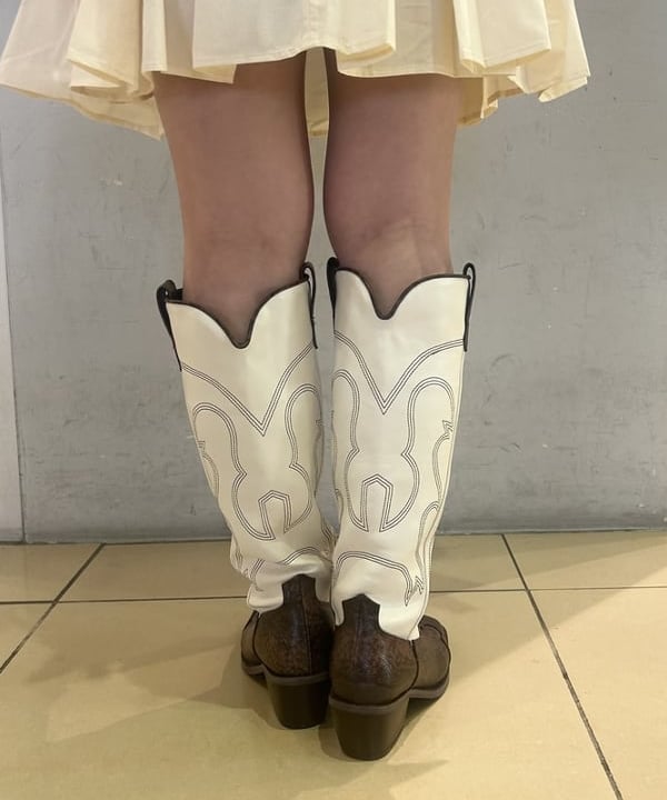 ヒナさんの「BEAMS WOMEN｜フラワー パール ネックレス」を使ったコーディネート