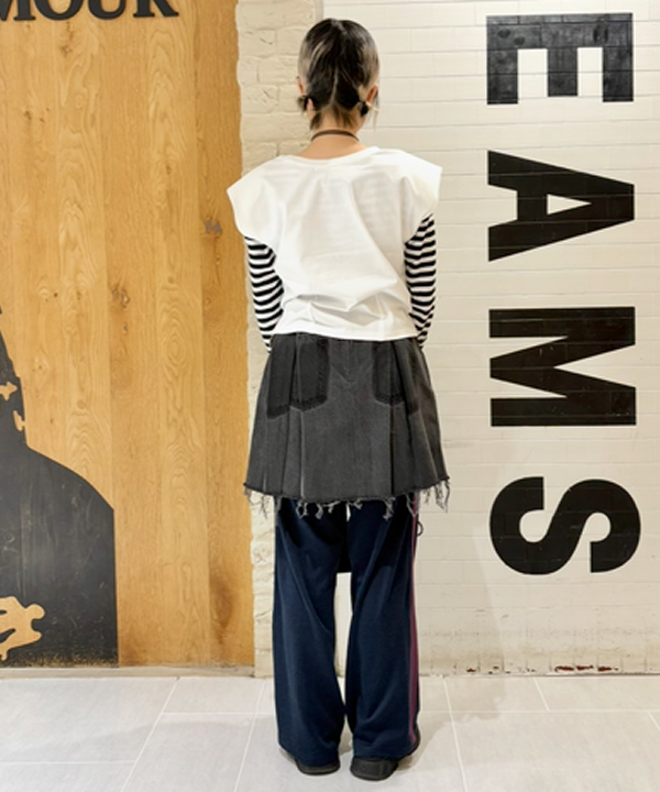 amaさんの「BEAMS WOMEN｜サイド ライン イージー パンツ」を使ったコーディネート