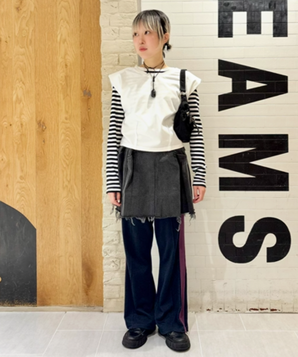 amaさんの「BEAMS WOMEN｜サイド ライン イージー パンツ」を使ったコーディネート