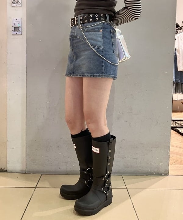 イトウミサキさんの「BEAMS WOMEN｜LEVI'S(R) / Western Icon Skirt」を使ったコーディネート