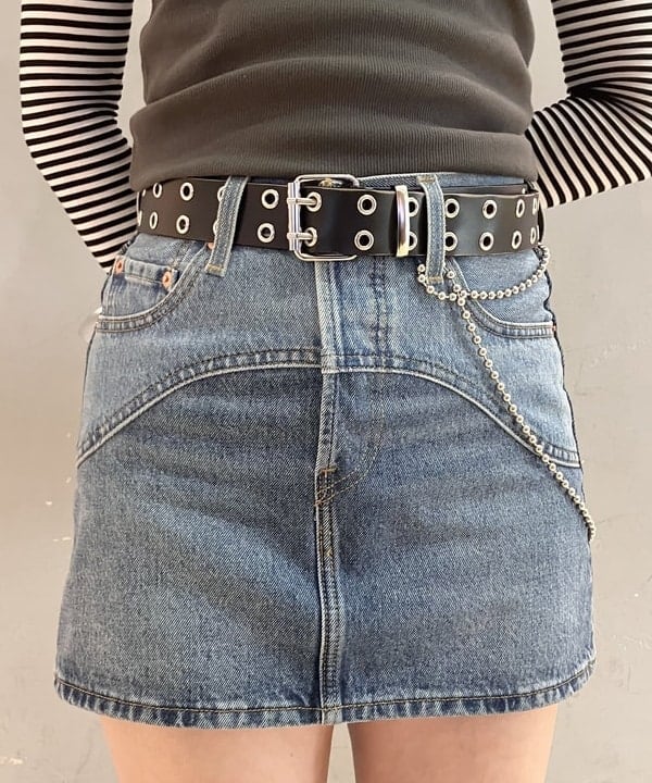 イトウミサキさんの「BEAMS WOMEN｜LEVI'S(R) / Western Icon Skirt」を使ったコーディネート