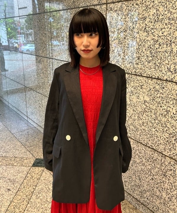 大槻 まひろさんの「BEAMS WOMEN｜【別注】ne Quittez pas / ボイル シャーリング ワンピース」を使ったコーディネート