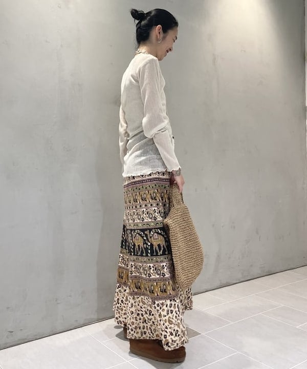 津藤 理佐子さんの「BEAMS WOMEN｜maturely / シアー シャーリング カーディガン」を使ったコーディネート