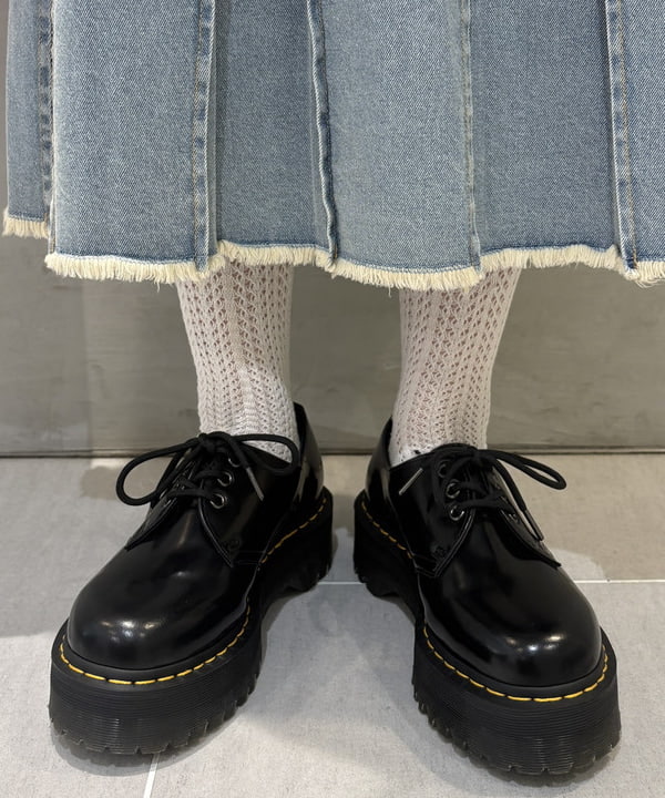 大石彩可さんの「BEAMS WOMEN｜デニム タック ミディアム スカート」を使ったコーディネート