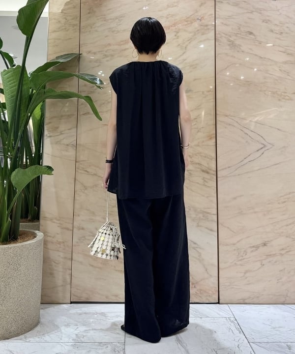 SANOさんの「BEAMS WOMEN｜レーヨン リネン ギャザーブラウス」を使ったコーディネート
