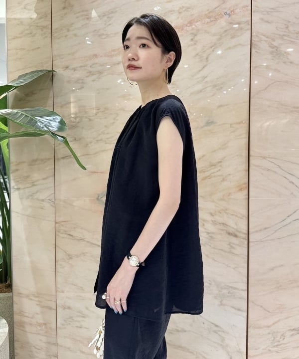 SANOさんの「BEAMS WOMEN｜レーヨン リネン ギャザーブラウス」を使ったコーディネート