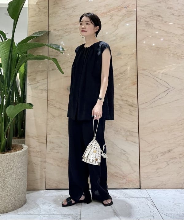 SANOさんの「BEAMS WOMEN｜レーヨン リネン ギャザーブラウス」を使ったコーディネート