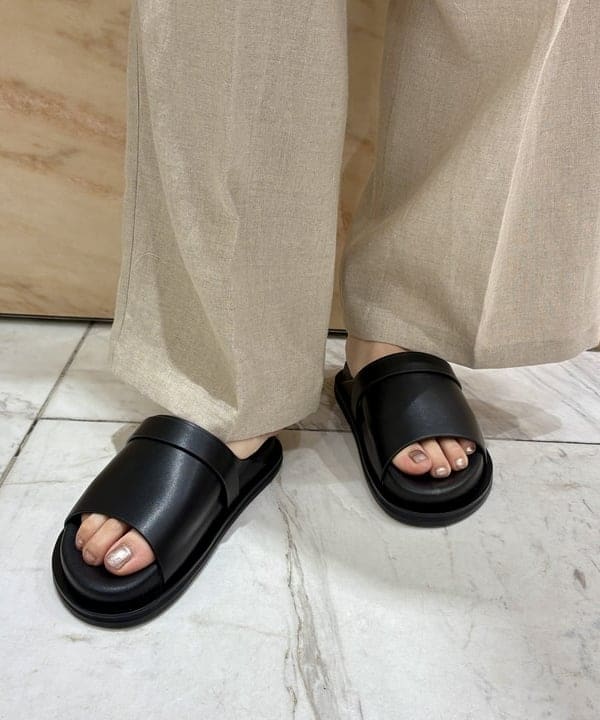 ゆうかさんの「BEAMS WOMEN｜リネン タブ付き ワイドパンツ」を使ったコーディネート