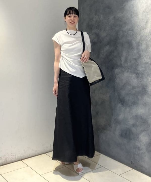 OSUMIさんの「BEAMS WOMEN｜アシンメトリーヘム ハーフスリーブ プルオーバー」を使ったコーディネート