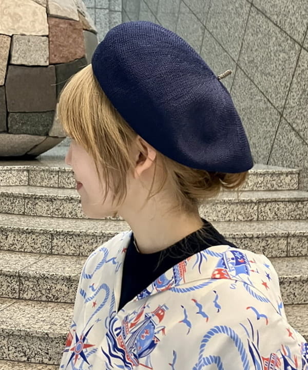 小原 もこさんの「BEAMS WOMEN｜ロゴ 刺繍 ベレー帽」を使ったコーディネート