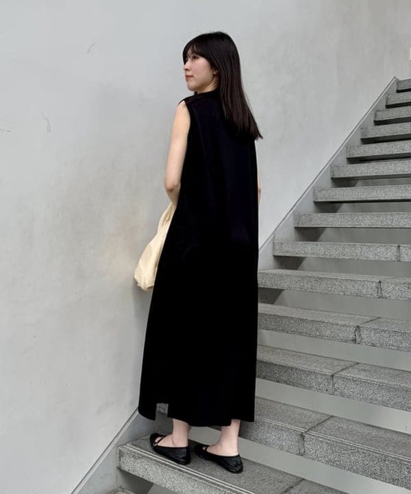 山田 千遥さんの「BEAMS WOMEN｜【別注】SLOANE / タックショルダー ワンピース」を使ったコーディネート