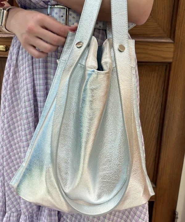 はっとりさんの「BEAMS WOMEN｜ラメ クロップド クルーネック Tシャツ」を使ったコーディネート