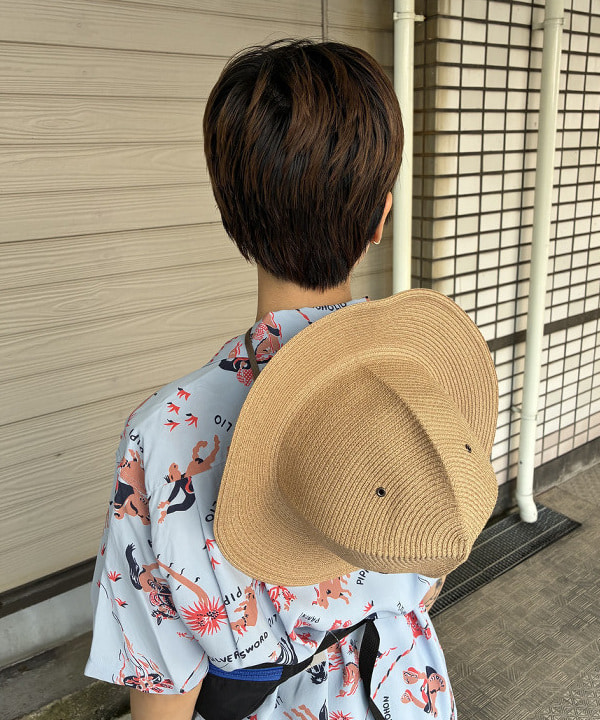 森川 夏衣さんの「BEAMS WOMEN｜【別注】SUN SURF / オープンカラー シャツ」を使ったコーディネート