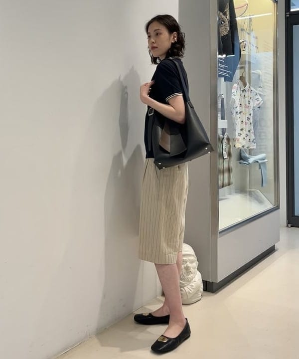 神坂 莉子さんの「BEAMS WOMEN｜ステンレス ボリューム イヤーカフ」を使ったコーディネート