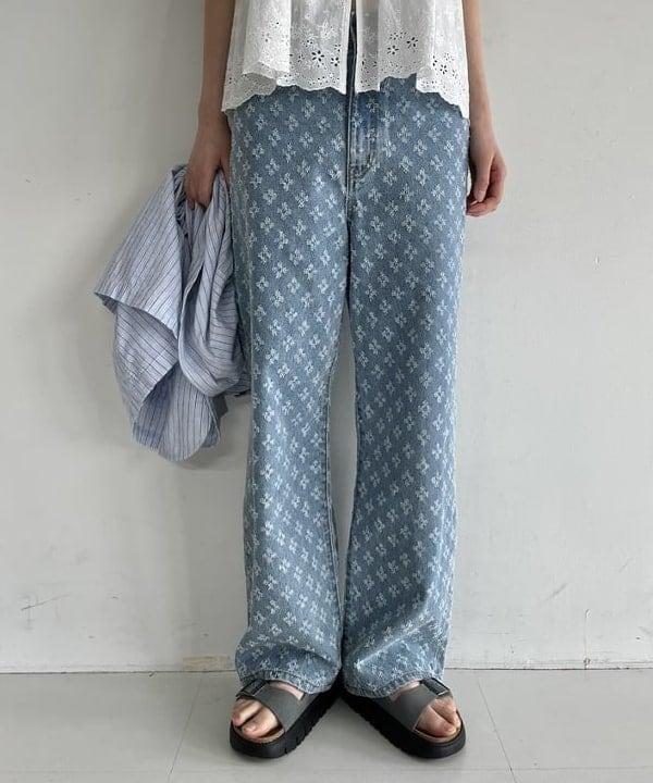 神坂 莉子さんの「BEAMS WOMEN｜ストライプ チェック ビッグ ジャケット」を使ったコーディネート