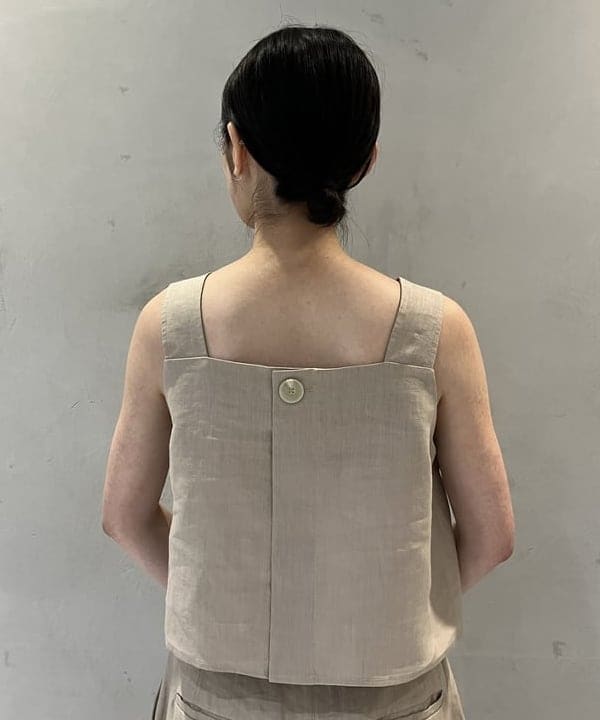 野村 美紅さんの「BEAMS WOMEN｜リネン ビスチェ .M」を使ったコーディネート