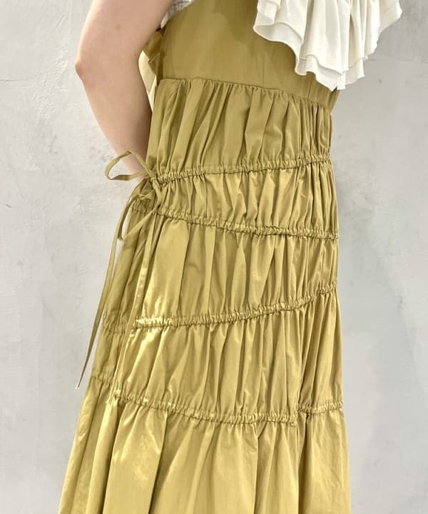 カタヤマ アヤさんの「BEAMS WOMEN｜【別注】beej / ウーブン トートバッグ」を使ったコーディネート