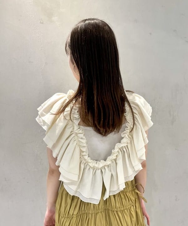 カタヤマ アヤさんの「BEAMS WOMEN｜【別注】beej / ウーブン トートバッグ」を使ったコーディネート