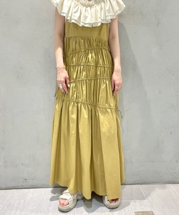 カタヤマ アヤさんの「BEAMS WOMEN｜【別注】beej / ウーブン トートバッグ」を使ったコーディネート