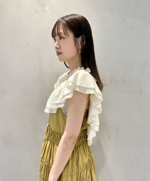 カタヤマ アヤさんの「BEAMS WOMEN｜【別注】beej / ウーブン トートバッグ」を使ったコーディネート