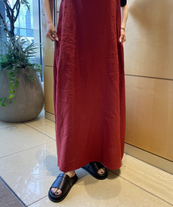 SAKAIさんの「BEAMS WOMEN｜【別注】スタイリスト佐藤佳菜子 × SLOANE / クルーネック リブTシャツ」を使ったコーディネート