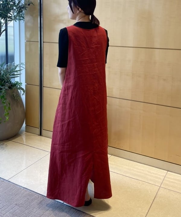 SAKAIさんの「BEAMS WOMEN｜【別注】スタイリスト佐藤佳菜子 × SLOANE / クルーネック リブTシャツ」を使ったコーディネート