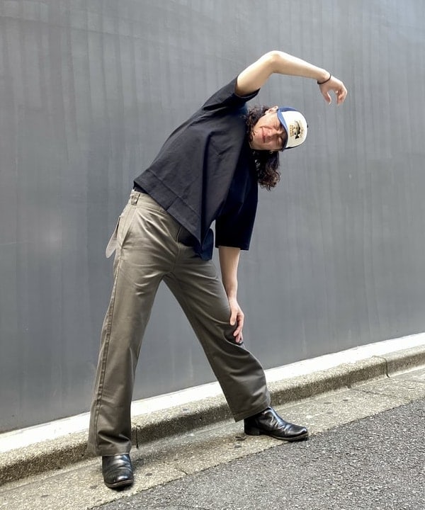 りくっしーさんの「BEAMS WOMEN｜【別注】Dickies / ワイド チノ パンツ」を使ったコーディネート
