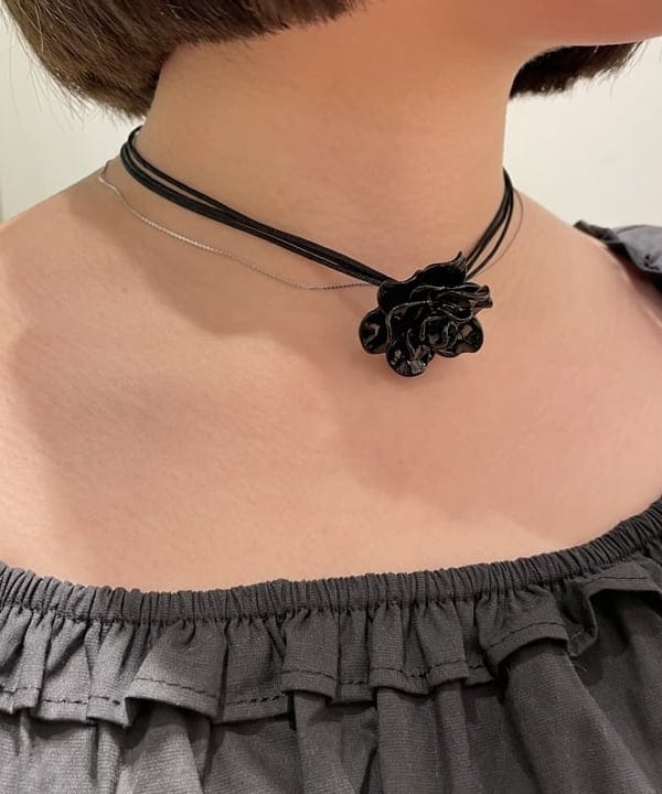 chikaさんの「BEAMS WOMEN｜デニム タック ミディアム スカート」を使ったコーディネート