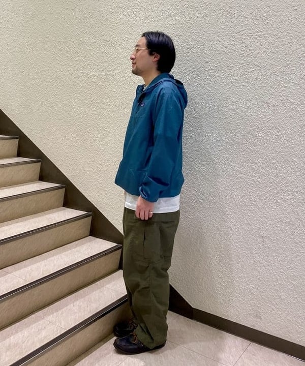 ゴッツさんの「BEAMS / ビッグ 6ポケット カーゴパンツ」を使ったコーディネート