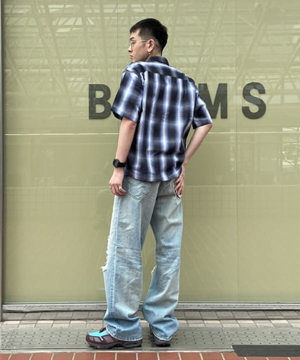 Lazzyさんの「ティアドロップ 眼鏡」を使ったコーディネート