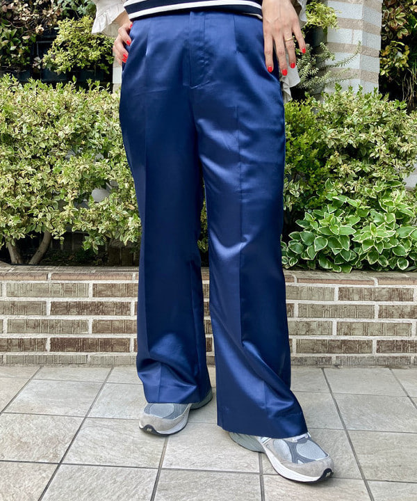 坂本 有佳子さんの「BEAMS WOMEN｜コットン リネン フリル ギャザー ショートスリーブ」を使ったコーディネート