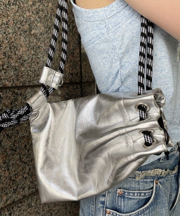 加歩さんの「BEAMS WOMEN｜Ray BEAMS / ペーパー クリップ チェーン ネックレス」を使ったコーディネート