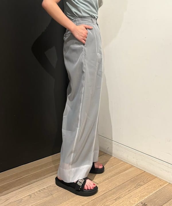 sakuraさんの「BEAMS WOMEN｜CAMINANDO / スライドバックル サンダル	」を使ったコーディネート