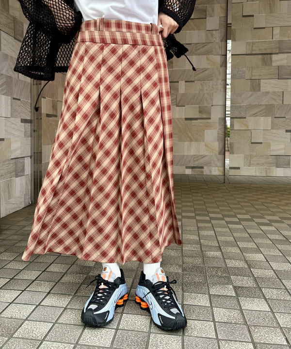 ニッシー村長さんの「BEAMS ロゴ Tシャツ 25SS」を使ったコーディネート