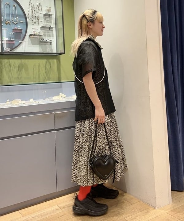 ナカノ アイさんの「BEAMS WOMEN｜JW PEI / Heart Shape Bag」を使ったコーディネート
