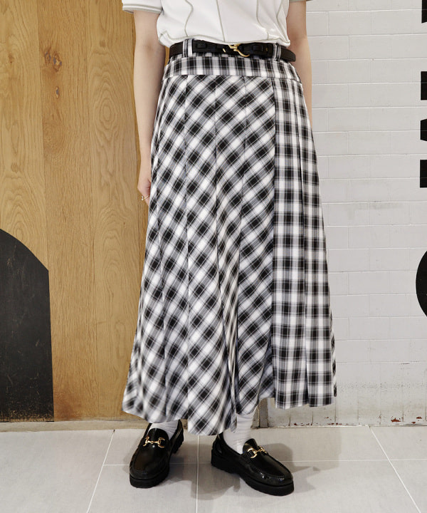 Joさんの「BEAMS WOMEN｜チェック プリーツ スカート」を使ったコーディネート